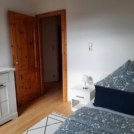 Apartment Und *
